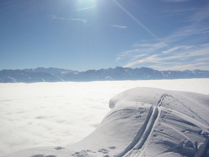 #3 Mer de nuages : Depuis le piton de Bellefont. La mer de nuages, elle était pas monstrueuse ? Mer de nuages : Depuis le piton de Bellefont. La mer de nuages, elle était pas monstrueuse ?