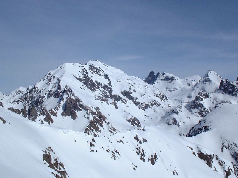 La Grande Lance de Domène : Vu du sommet du Grand Colon sur La Grande Lance de Domène et les 3 pics de Belledonne.