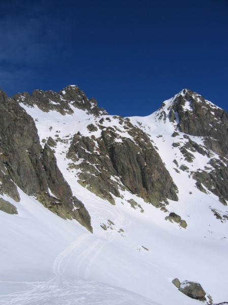 #1 Aigleton vers Dent du Pra : On emprunte les petits couloirs pour rejoindre l Aigleton vers Dent du Pra : On emprunte les petits couloirs pour rejoindre l'arête S de la Dent du Pra