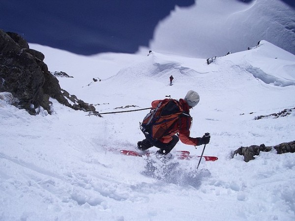 #3 Couloir S du Pic Lamartine : Marika dans les 30 premiers mètres d Couloir S du Pic Lamartine : Marika dans les 30 premiers mètres d'un des couloirs S du Pic Lamartine. Bonne neige de printemps à cet endroit.