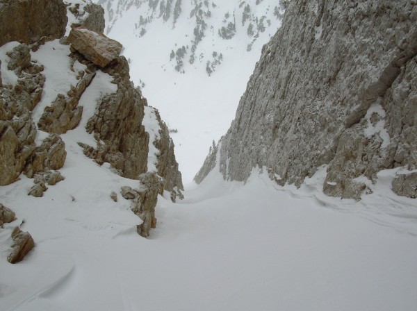 #1 joli couloir bien encaissé : Allez une petite 100taines de metre encore de bonheur... joli couloir bien encaissé : Allez une petite 100taines de metre encore de bonheur...