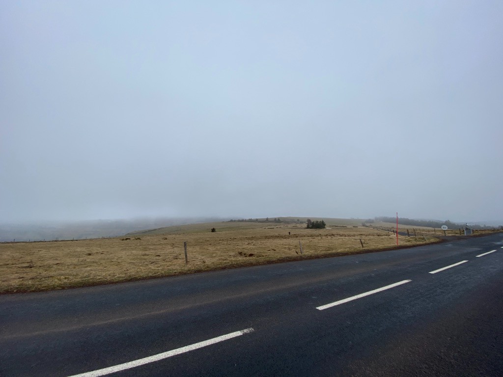 #7 Constrate detonant sur le plateau a côté du village! Constrate detonant sur le plateau a côté du village!