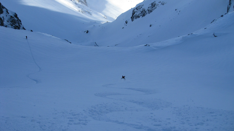#4 Descente sur le Lac Bleu : Belle pente en super conditions Descente sur le Lac Bleu : Belle pente en super conditions