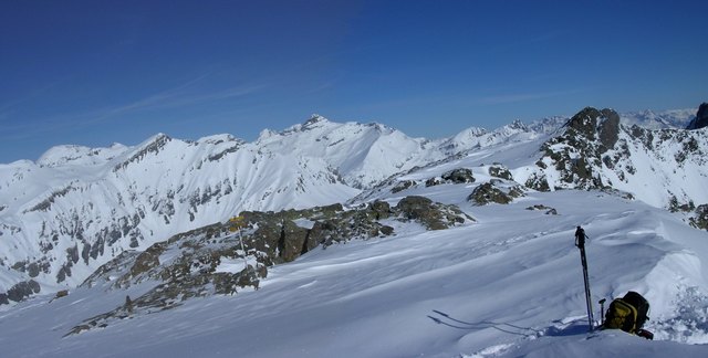 #2 col de la terrasse : L col de la terrasse : L'aiguille du Charmoz juste à droite, et les sommets autour d'Emosson