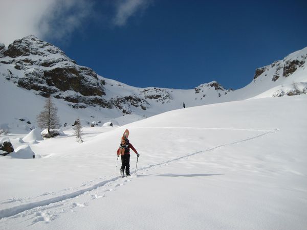 #3 Joli vallon : Direction le col au fond à gauche. Joli vallon : Direction le col au fond à gauche.