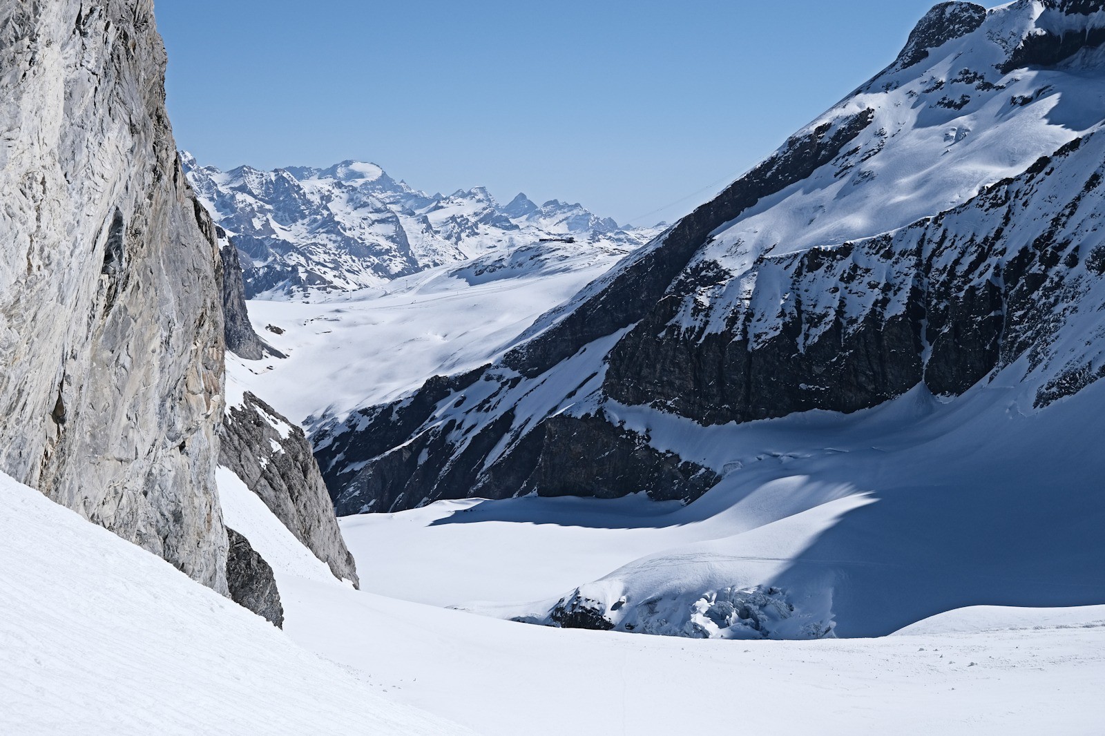 #12 Versant est, le glacier de Rosolin. Versant est, le glacier de Rosolin.