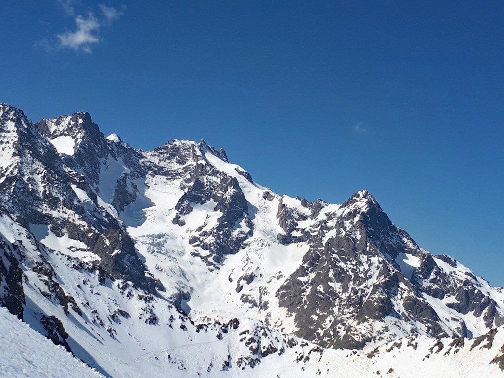 #7 Le Pic Gaspard dont les séracs ont été chapardés sans qu Le Pic Gaspard dont les séracs ont été chapardés sans qu'on s'en soucie (on ne prête qu'aux riches…)