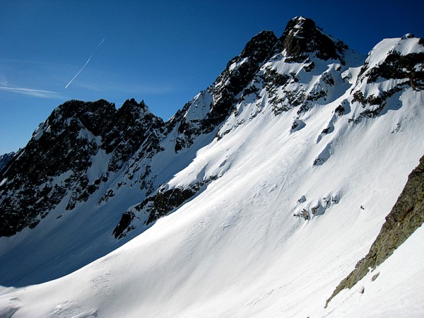 #9 Le coudé : De l Le coudé : De l'autre côté, vue sur le Pic du Frêne et le col de la Valette