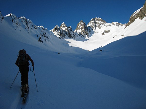 #1 Vallon de la Valette : La trace est faite pour le Golachon. Le reste du vallon est vierge. Vallon de la Valette : La trace est faite pour le Golachon. Le reste du vallon est vierge.