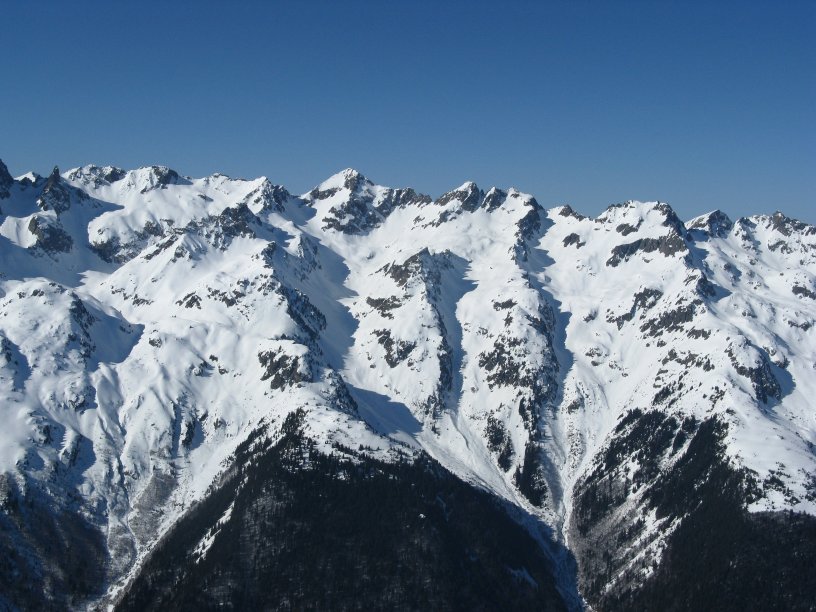 #3 Les combes Est de Belledonne : Cherchez votre prochain objectif Les combes Est de Belledonne : Cherchez votre prochain objectif