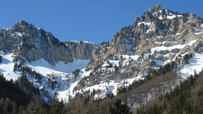#10 Bas de Peyre-Rouge : De belles pentes à skier Bas de Peyre-Rouge : De belles pentes à skier