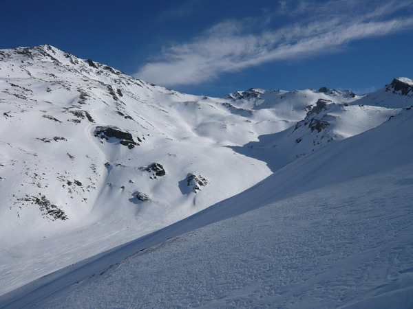 #3 Vallon des Marches : Vue sur la pointe de la Sandonière et sur le col des Marches depuis le sommet. Vallon des Marches : Vue sur la pointe de la Sandonière et sur le col des Marches depuis le sommet.