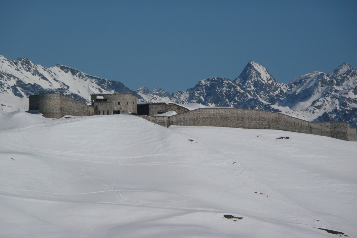 #11 Le fort de la Platte (1992 m) : Impressionnant ! Le fort de la Platte (1992 m) : Impressionnant !