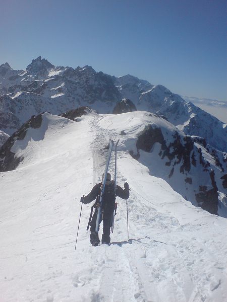 Arêtes de Bedina : Thib dans la traversée des arêtes de Bédina