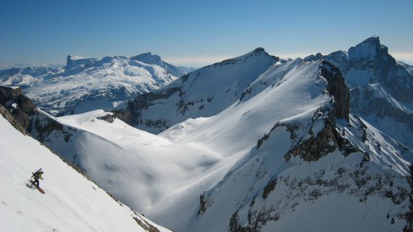 #7 Face S de la Tête de la Cavale : Un ur régal avec en toile de fond le Pic de Bure, la Tête de l Face S de la Tête de la Cavale : Un ur régal avec en toile de fond le Pic de Bure, la Tête de l'Aupet et le Grand Ferrand