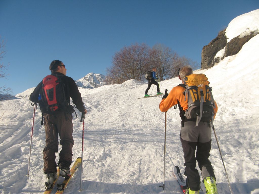 Au dessus des Grattais : Le soleil est le bienvenu après le départ dans le froid