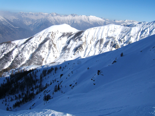 #11 Mounier : Le quel je vais prendre?, en vérité je les es tous testé pour trouver celui qui avait le plus de poudre. Mounier : Le quel je vais prendre?, en vérité je les es tous testé pour trouver celui qui avait le plus de poudre.