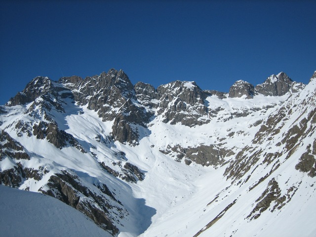 #1 Sirac : En montant vers le col du Cheval de Bois, le Sirac nous domine Sirac : En montant vers le col du Cheval de Bois, le Sirac nous domine