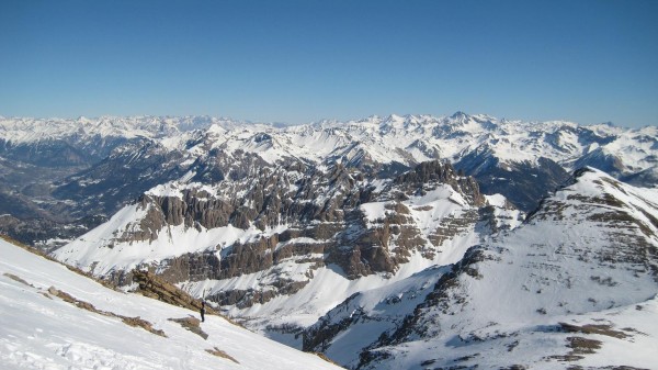#3 On se sent petit. : Au second plan : Aiguillas, Tête de Gaulent, crête des Rougnoux. On se sent petit. : Au second plan : Aiguillas, Tête de Gaulent, crête des Rougnoux.