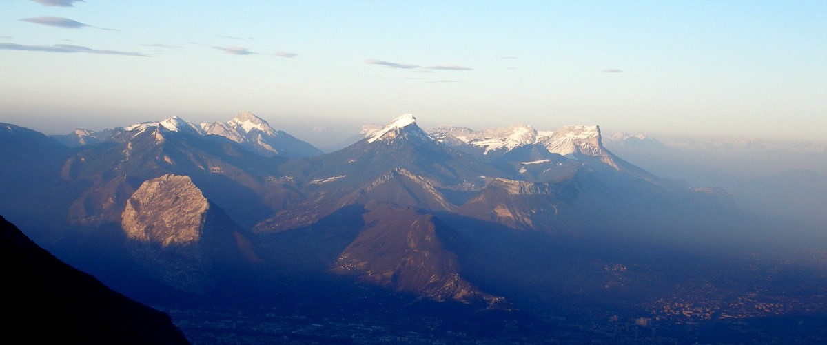 #1 Derniers rayons de soleil : La Chartreuse et un gros village isérois ! Derniers rayons de soleil : La Chartreuse et un gros village isérois !
