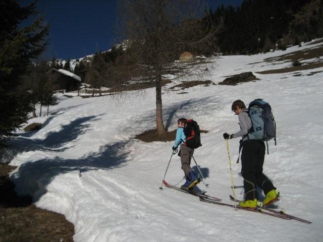 #3 chalets de la Gitte : en montant vers le col de Charbonnière chalets de la Gitte : en montant vers le col de Charbonnière
