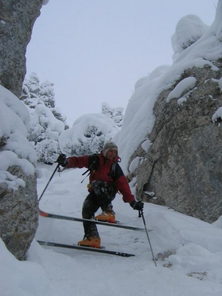 #3 Aup du Seuil : "Pédalé" dans le bas du couloir avant la deuxième étroiture Aup du Seuil : "Pédalé" dans le bas du couloir avant la deuxième étroiture