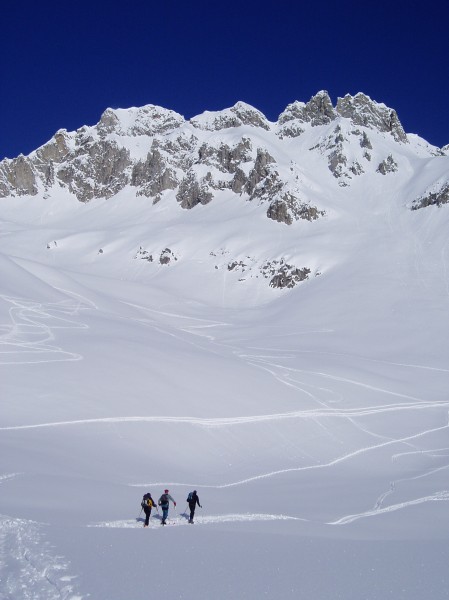 Vallon de la grande Pierraille : Le vallon un peu tranquille à coté de la station...