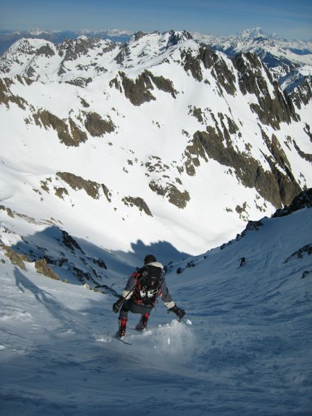 #3 Couloir du Charmet : Ensuite c Couloir du Charmet : Ensuite c'est pas mal, même si on réfléchit avant d'envoyer les virages