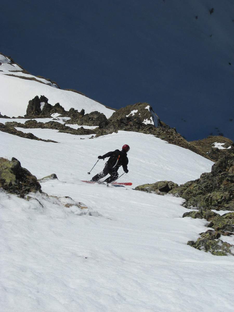 #4 Pic de Pian : Louis ressort d Pic de Pian : Louis ressort d'une étroiture.