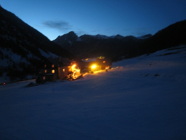 #1 Pied du Melezet : Départ du pied du Melezet, à la nuit tombante. Pied du Melezet : Départ du pied du Melezet, à la nuit tombante.