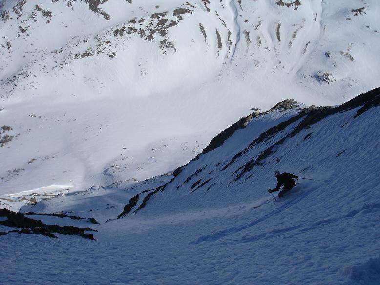 #10 Couloir médian : Couloir médian (variante bleu sur la photo topo) Couloir médian : Couloir médian (variante bleu sur la photo topo)