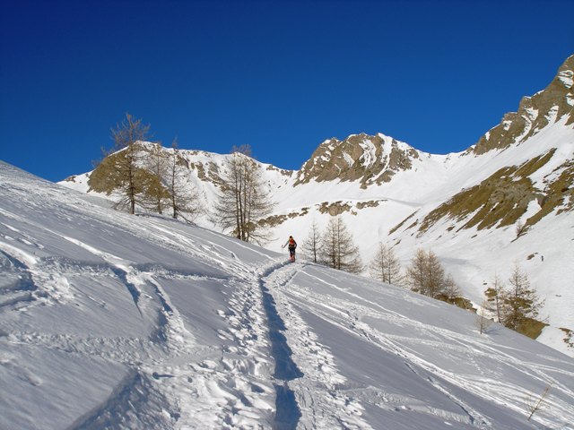 #1 le soleil chauffe deja : au fond le col de la coupa le soleil chauffe deja : au fond le col de la coupa