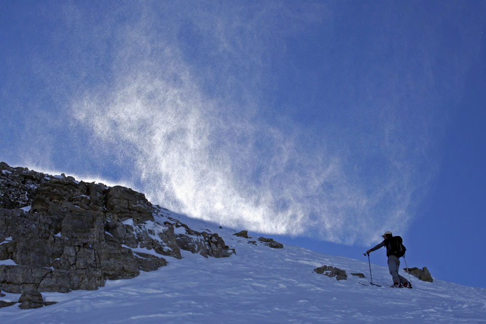 #9 Tête du Colonney : Coup de vent sous l Tête du Colonney : Coup de vent sous l'arête terminale du Colonney.