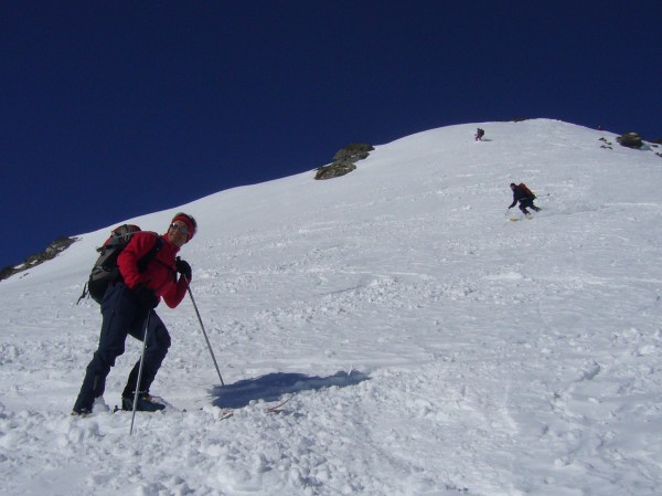 Face E du col des Muandes : Bien bonne cette neige. Laurent n'arrive plus à se détendre les mirettes!!