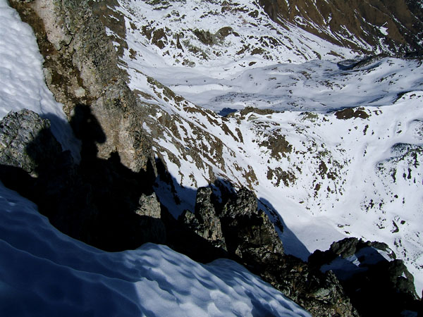 #3 Chersogno : Du sommet la pente à 40° sur la gauche que l Chersogno : Du sommet la pente à 40° sur la gauche que l'on va prendre à la descente. Quelle ambiance!!
