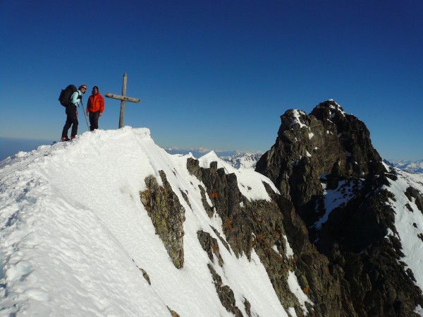 #3 croix de belledonne : detour jugé superflu par isa qui etait fatiguée en fin de journée... plus de 2000metres dans la journée avec 15 kg sur le dos, je vois pas pourquoi... croix de belledonne : detour jugé superflu par isa qui etait fatiguée en fin de journée... plus de 2000metres dans la journée avec 15 kg sur le dos, je vois pas pourquoi...
