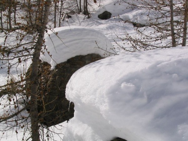 #3 Les Jumelles : Encore beaucoup de neige sur ce secteur. Les Jumelles : Encore beaucoup de neige sur ce secteur.