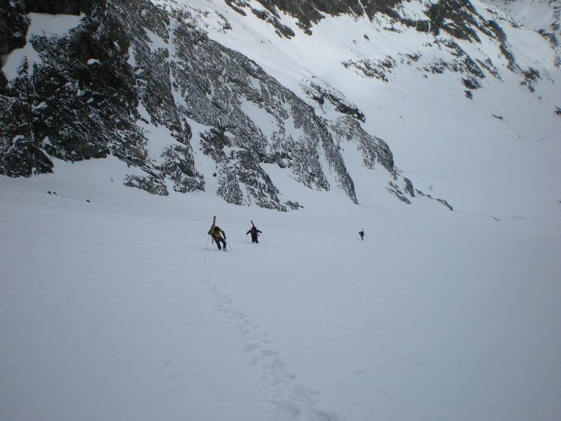 #3 Pointe Maximin : Ca botte tellement qu Pointe Maximin : Ca botte tellement qu'on glisse à la montée, et on finit par mettre les skis sur le sac.