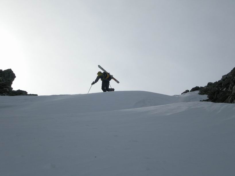 #6 Pointe Maximin : Arrivé en haut, ça finit de se découvrir, mais y Pointe Maximin : Arrivé en haut, ça finit de se découvrir, mais y'a toujours un vent de malade.