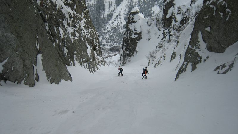#2 Couloir NE du Mouchillon : ça cramponne bien sur les zones goulottées Couloir NE du Mouchillon : ça cramponne bien sur les zones goulottées
