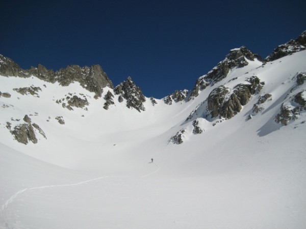 #4 Dernière montée : Jan trace avec plaisir pour rejoindre le collet. Dernière montée : Jan trace avec plaisir pour rejoindre le collet.