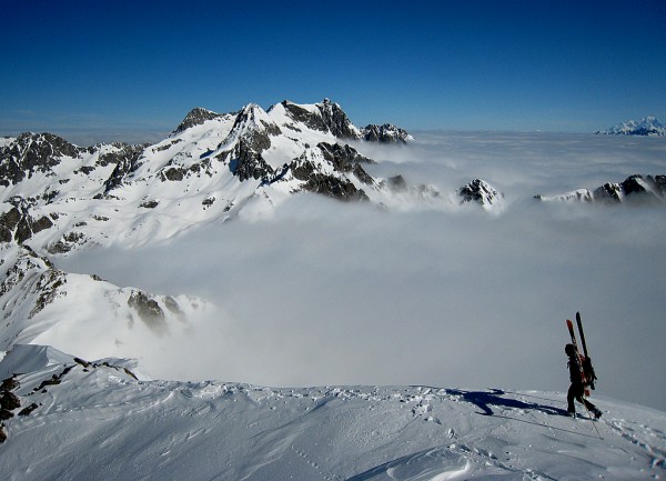 #4 Suivez moi : "Au dire de TiBougnat c Suivez moi : "Au dire de TiBougnat c'est par là, droit dans le brouillard !"