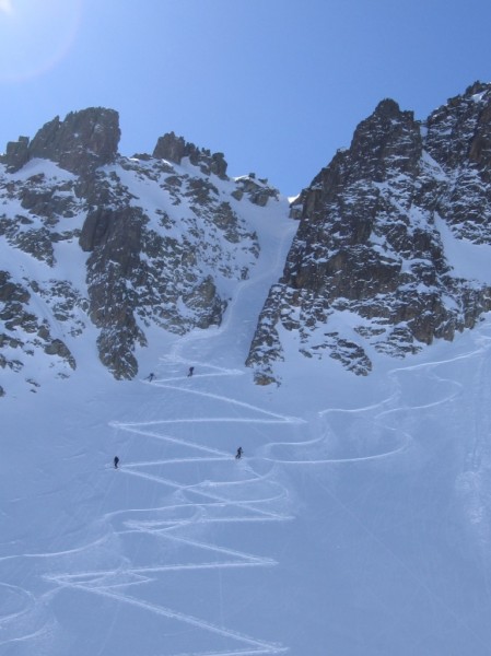 #2 couloir de gauche : c couloir de gauche : c'est dans ce couloir que certains skitouriens se sont reconnus?