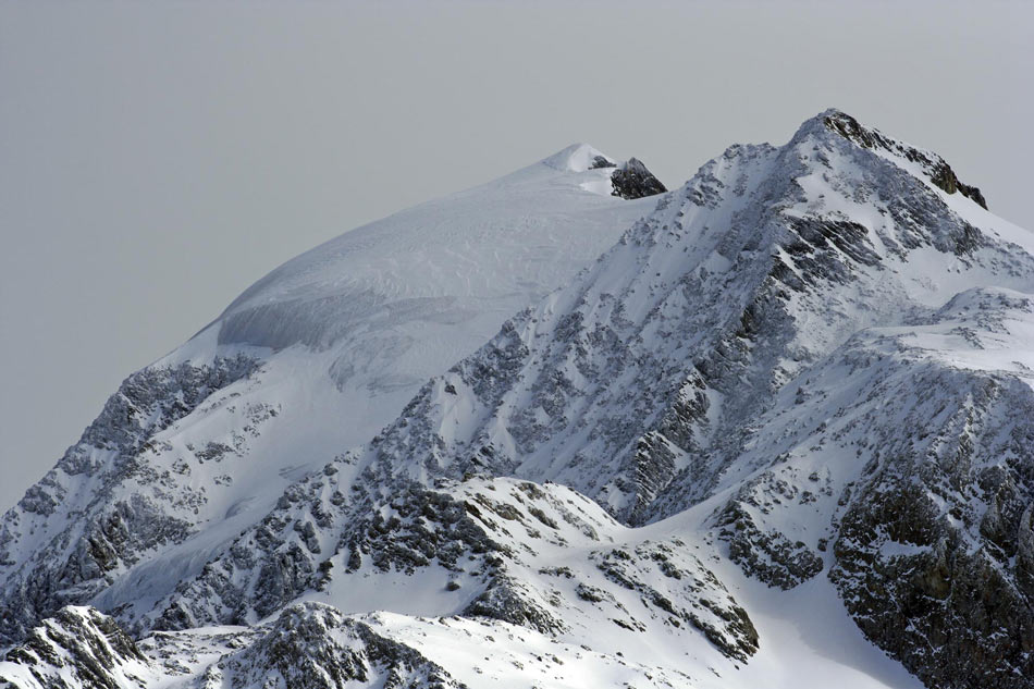 Glacier d"Armancette : L'aiguille de la Bérangère et le haut du glacier d'Armancette.
Enneigement de mars !?