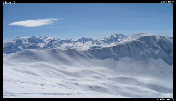 Glaciers de la vanoise : Glaciers de la vanoise à droite et le secteur Peclet-Polset avec le glacier de Gebroulaz au milieu et  gauche le Dou de Moutiers (2489m).