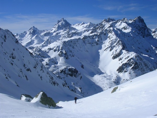 #3 magnifique panorama : en montant si on se retourne vue splendide sur les plus hauts sommets de Belledonne magnifique panorama : en montant si on se retourne vue splendide sur les plus hauts sommets de Belledonne