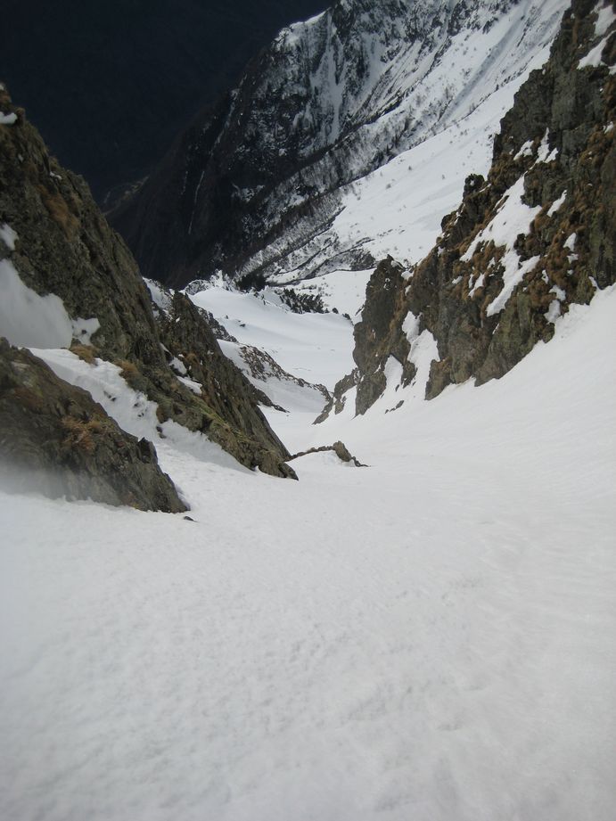 #3 Bas du couloir : Il s Bas du couloir : Il s'élargit jusqu'à son embouchure dans la combe de la Petite Vaudaine