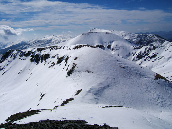 #2 Margareis : La Cime de Galine et son Pas, derrière Pertega Bertrand et Missoun. Margareis : La Cime de Galine et son Pas, derrière Pertega Bertrand et Missoun.