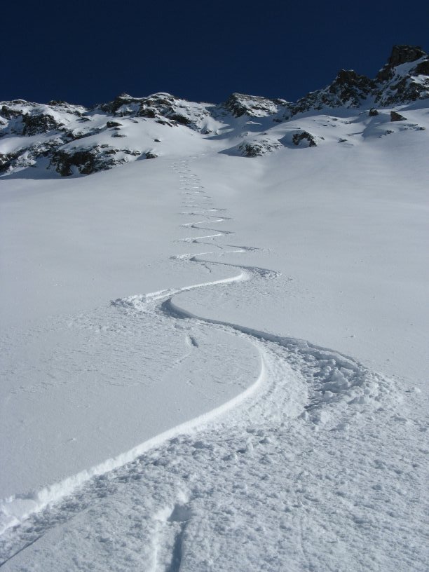 #7 Juste pour faire baver : On reste en surface mais le baton en forçant enfonce d Juste pour faire baver : On reste en surface mais le baton en forçant enfonce d'un mètre en haut