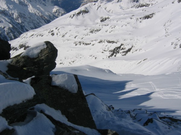 #4 descente vers Montaimont : déjà bien skié mais il reste de la place descente vers Montaimont : déjà bien skié mais il reste de la place